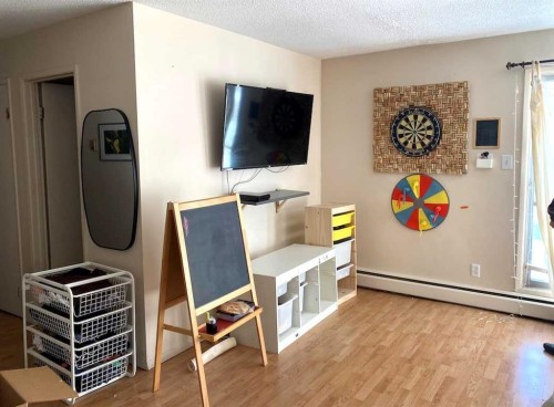 1917 5 Street Sw, Calgary, AB - Indoor Photo Showing Other Room