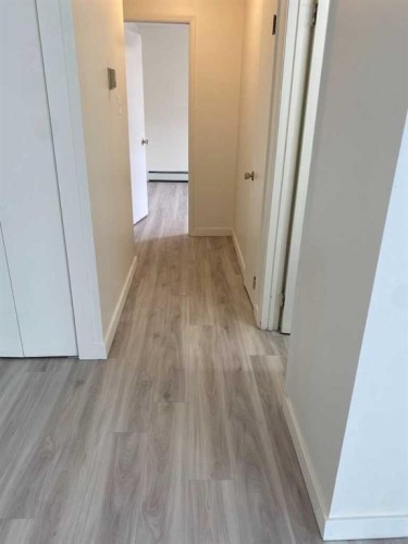 1917 5 Street Sw, Calgary, AB - Indoor Photo Showing Other Room