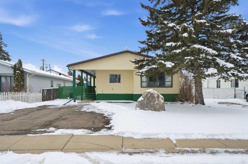 329 1 Street  Irricana, AB T0M 1B0