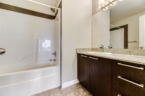 333 Silverado Common Sw, Calgary, AB - Indoor Photo Showing Bathroom