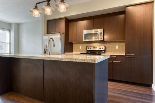 333 Silverado Common Sw, Calgary, AB - Indoor Photo Showing Kitchen With Upgraded Kitchen