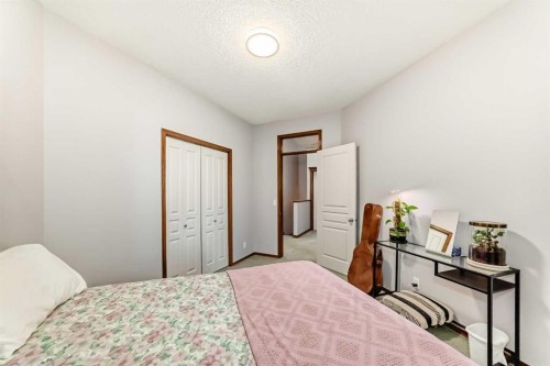 60 Hamptons Terrace Nw, Calgary, AB - Indoor Photo Showing Bedroom