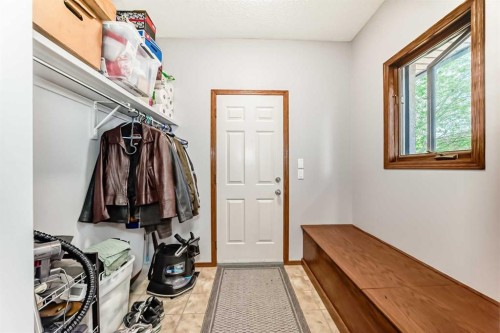 60 Hamptons Terrace Nw, Calgary, AB - Indoor