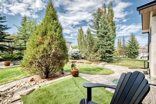 60 Hamptons Terrace Nw, Calgary, AB - Outdoor