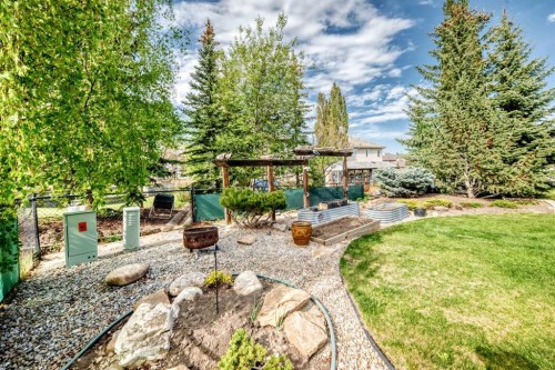 60 Hamptons Terrace Nw, Calgary, AB - Outdoor