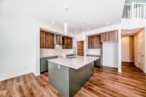 23 Bartlett Crescent Se, Calgary, AB - Indoor Photo Showing Kitchen With Upgraded Kitchen