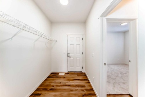 23 Bartlett Crescent Se, Calgary, AB - Indoor