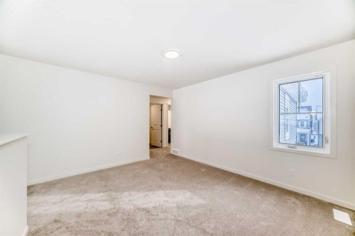 23 Bartlett Crescent Se, Calgary, AB - Indoor Photo Showing Other Room