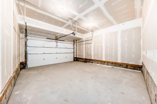 23 Bartlett Crescent Se, Calgary, AB - Indoor Photo Showing Garage