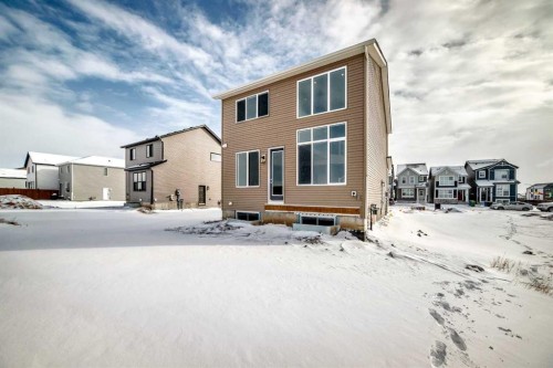 23 Bartlett Crescent Se, Calgary, AB - Outdoor