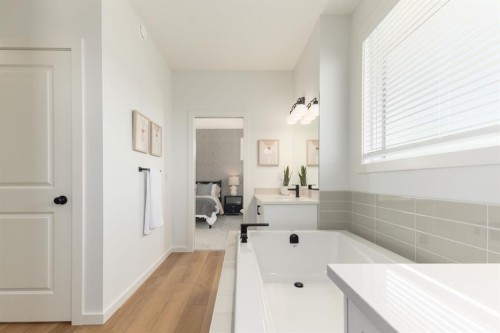 80 Creekside Path Sw, Calgary, AB - Indoor Photo Showing Bathroom