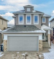 97 Evanspark Gardens NW Calgary, AB T3P 0G7