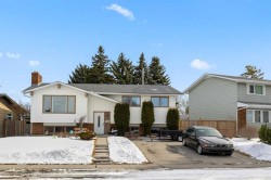 436 Queen Charlotte Road SE Calgary, AB T2H 4H7