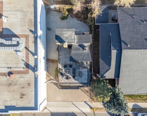 1742 10 Avenue Sw, Calgary, AB 