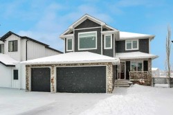 392 Rainbow Falls Way  Chestermere, AB T1X 1S6
