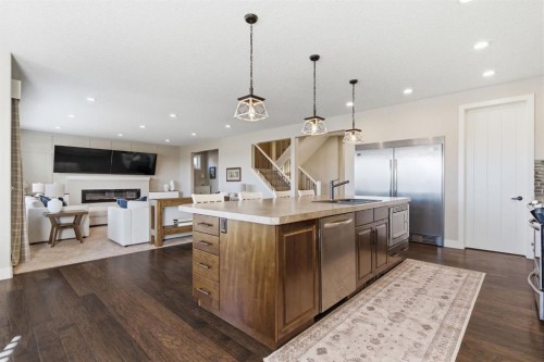 124 Ranch Road, Okotoks, AB - Indoor Photo Showing Kitchen With Upgraded Kitchen