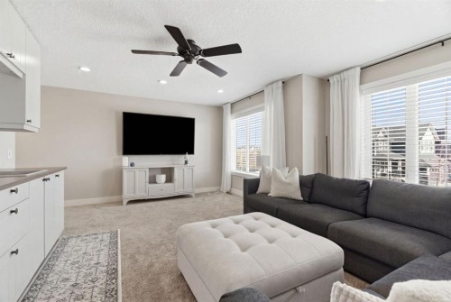 124 Ranch Road, Okotoks, AB - Indoor Photo Showing Living Room