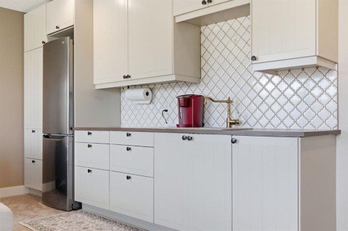 124 Ranch Road, Okotoks, AB - Indoor Photo Showing Kitchen