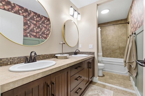 124 Ranch Road, Okotoks, AB - Indoor Photo Showing Bathroom