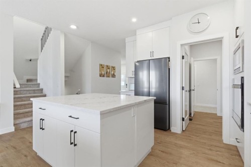 117 Ranchers View, Okotoks, AB - Indoor Photo Showing Kitchen