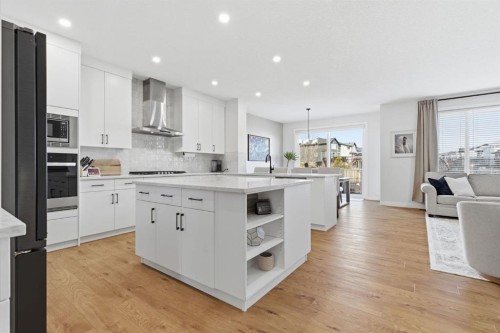 117 Ranchers View, Okotoks, AB - Indoor Photo Showing Kitchen With Upgraded Kitchen