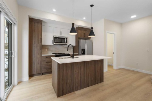 231 Sage Hill Circle Nw, Calgary, AB - Indoor Photo Showing Kitchen With Upgraded Kitchen