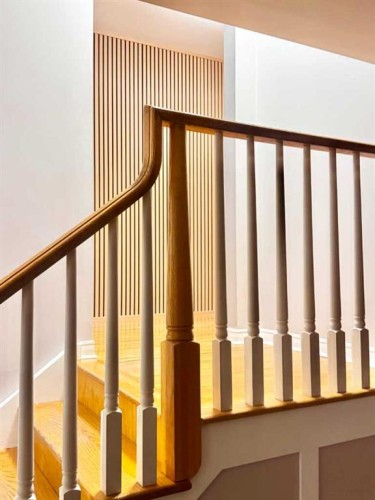 8416 7 Street Sw, Calgary, AB - Indoor Photo Showing Other Room