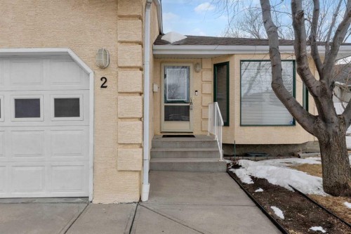 2-200 Sandstone Drive Nw, Calgary, AB - Outdoor