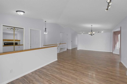2-200 Sandstone Drive Nw, Calgary, AB - Indoor Photo Showing Other Room