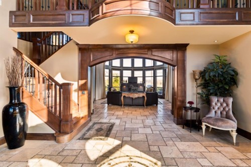 2248 9 Avenue Se, Calgary, AB - Indoor Photo Showing Other Room