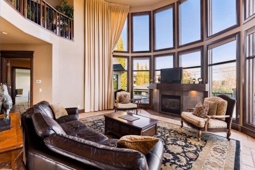 2248 9 Avenue Se, Calgary, AB - Indoor Photo Showing Living Room With Fireplace