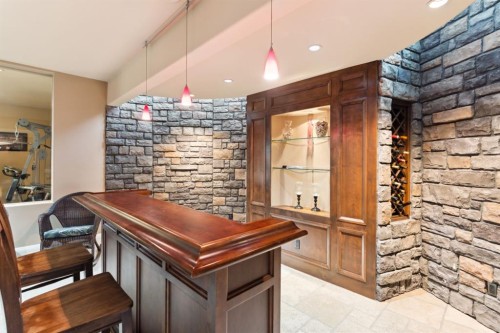 2248 9 Avenue Se, Calgary, AB - Indoor Photo Showing Other Room