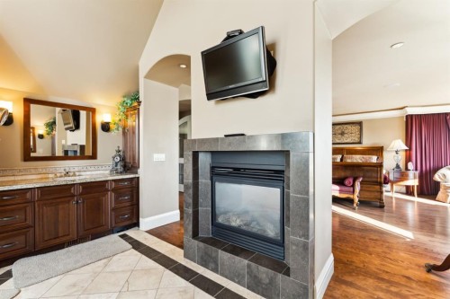 2248 9 Avenue Se, Calgary, AB - Indoor With Fireplace