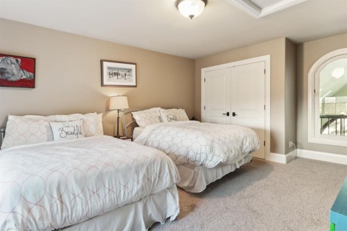 2248 9 Avenue Se, Calgary, AB - Indoor Photo Showing Bedroom