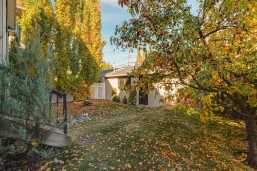 2248 9 Avenue Se, Calgary, AB - Outdoor