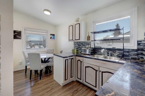 4721 Edmonton Trail Ne, Calgary, AB - Indoor