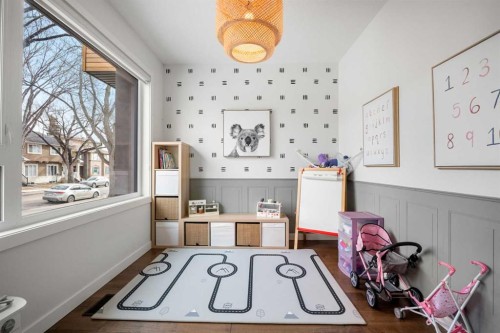 3917 2 Street Nw, Calgary, AB - Indoor Photo Showing Other Room