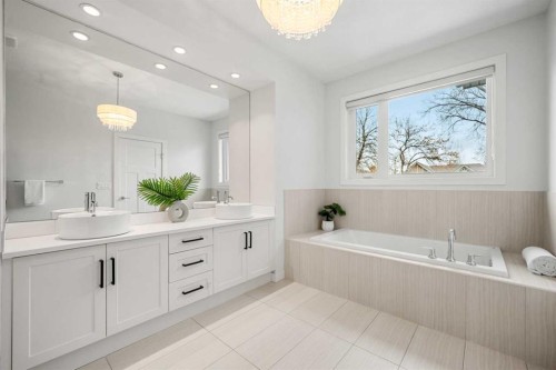 3917 2 Street Nw, Calgary, AB - Indoor Photo Showing Bathroom