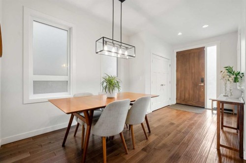 3917 2 Street Nw, Calgary, AB - Indoor Photo Showing Dining Room