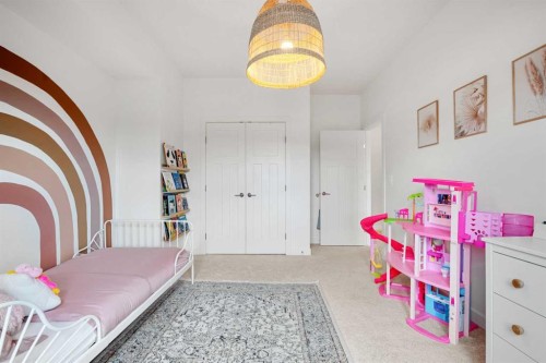 3917 2 Street Nw, Calgary, AB - Indoor