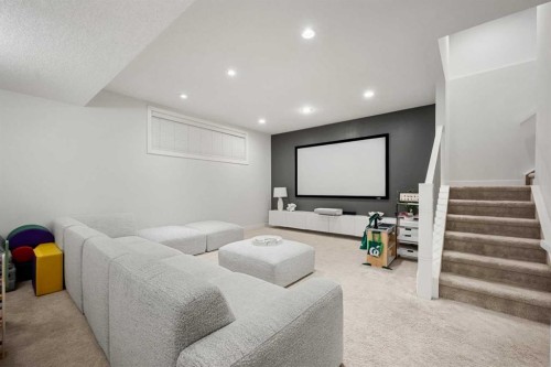 3917 2 Street Nw, Calgary, AB - Indoor