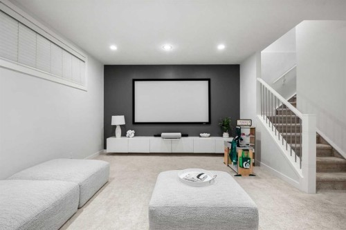 3917 2 Street Nw, Calgary, AB - Indoor