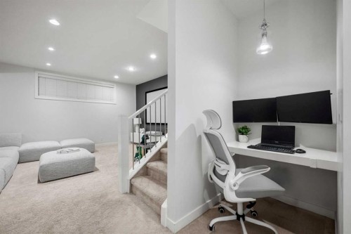 3917 2 Street Nw, Calgary, AB - Indoor Photo Showing Office