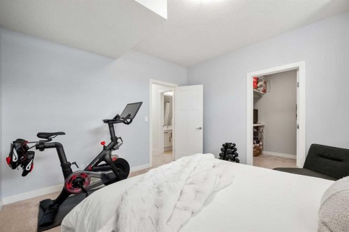 3917 2 Street Nw, Calgary, AB - Indoor