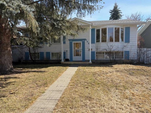 444 Woodland Crescent Se, Calgary, AB - Outdoor With Facade