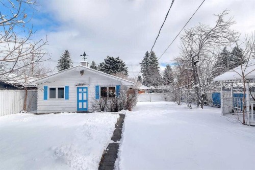 444 Woodland Crescent Se, Calgary, AB - Outdoor