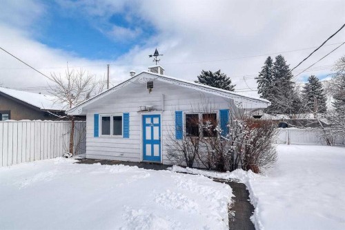 444 Woodland Crescent Se, Calgary, AB - Outdoor