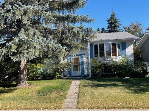 444 Woodland Crescent Se, Calgary, AB - Outdoor