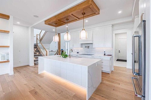 424 Watercrest Place, Chestermere, AB - Indoor Photo Showing Kitchen With Upgraded Kitchen