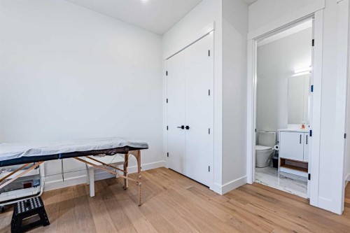 424 Watercrest Place, Chestermere, AB - Indoor Photo Showing Other Room